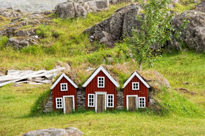 Elfenhäuser in Island