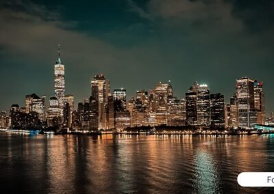 Einfahrt mit der Mein Schiff 6 von TUI Cruises in New York