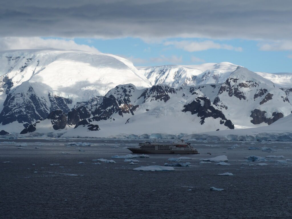 Expeditionsschiff Paradise Bay Antarktis