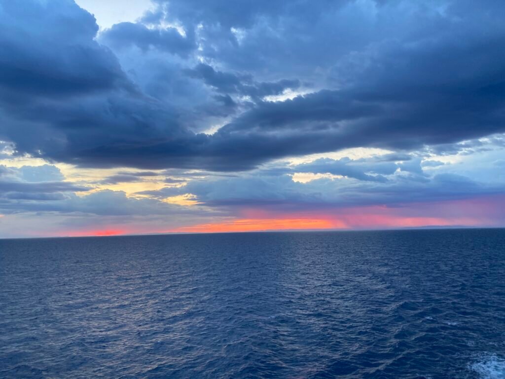 Farbenspiel auf dem Meer