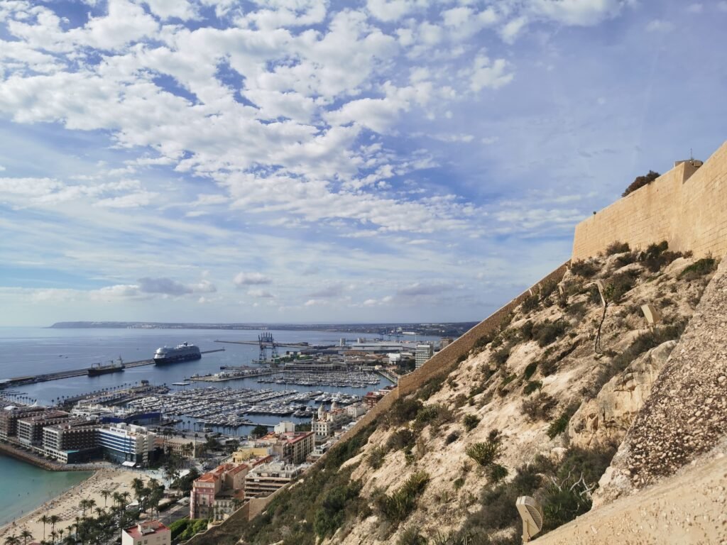 Mein Schiff 7 von der Castillo de Santa Barbara